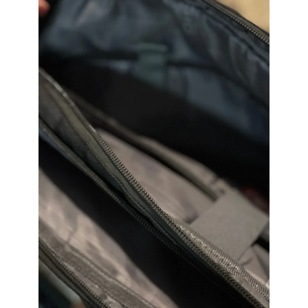 Ogio Black Laptop Bag Messenger Briefcase Adjustable Strap Business Travel